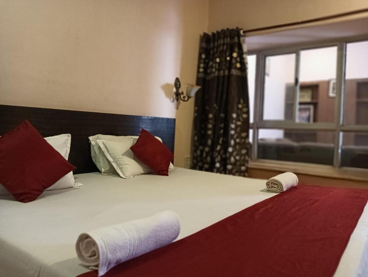 Shree Krishna Hotel Inn Varanasi Exterior photo